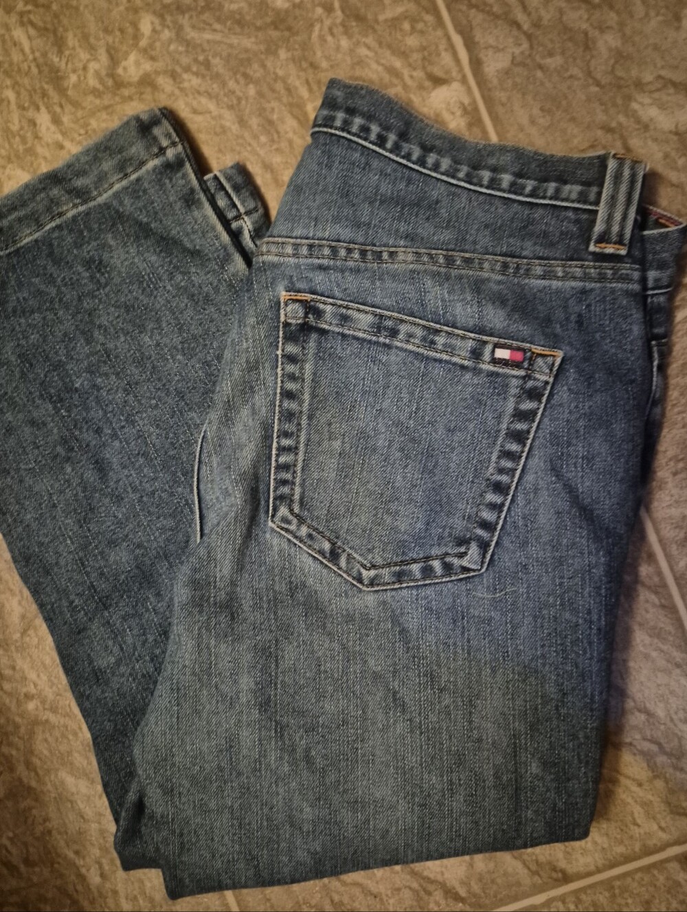 Tommy Hilfiger Straight-Leg Women's Jeans in Medium Blue